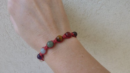 10 € -Couleur Arc en ciel ou pierres correspondant aux chakras 8 mm
