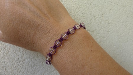 10 € -Cristal de roche 6mm - fil violet