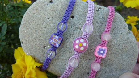 Shamballa Fillette, perles fantaisie et Cristal de roche ou Quartz rose -Fil violet, parme, rose