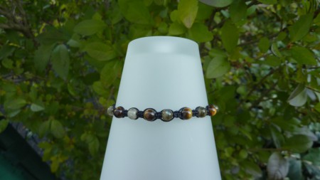 10 € -Oeil de Tigre + Labradorite 6 mm - Fil Noir